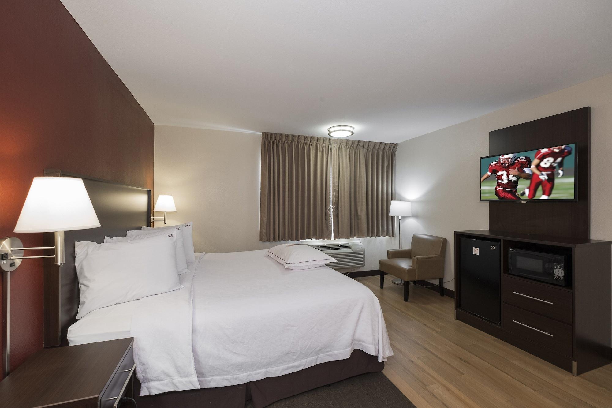 Red Roof Inn Plus+ Пъкипсий Екстериор снимка